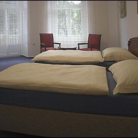 Family-Friendly Drevokocur Apartment In Ml Center Mariánské Lázně Exteriör bild