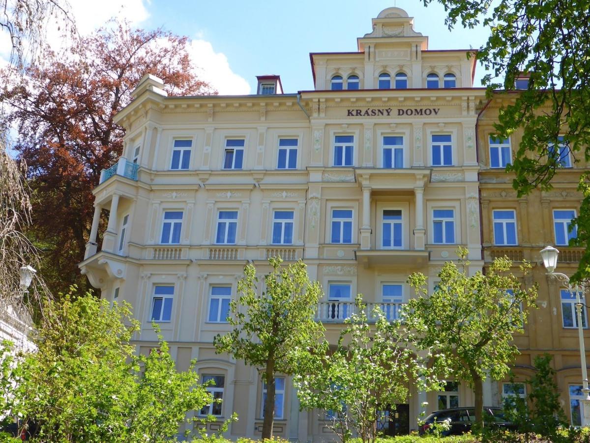 Family-Friendly Drevokocur Apartment In Ml Center Mariánské Lázně Exteriör bild